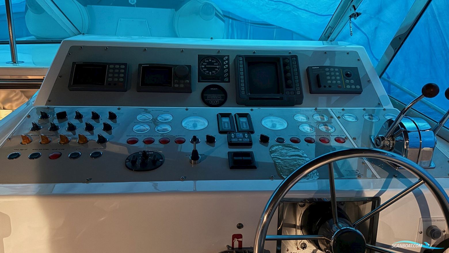 Sea Ray 400 Express Cruiser
