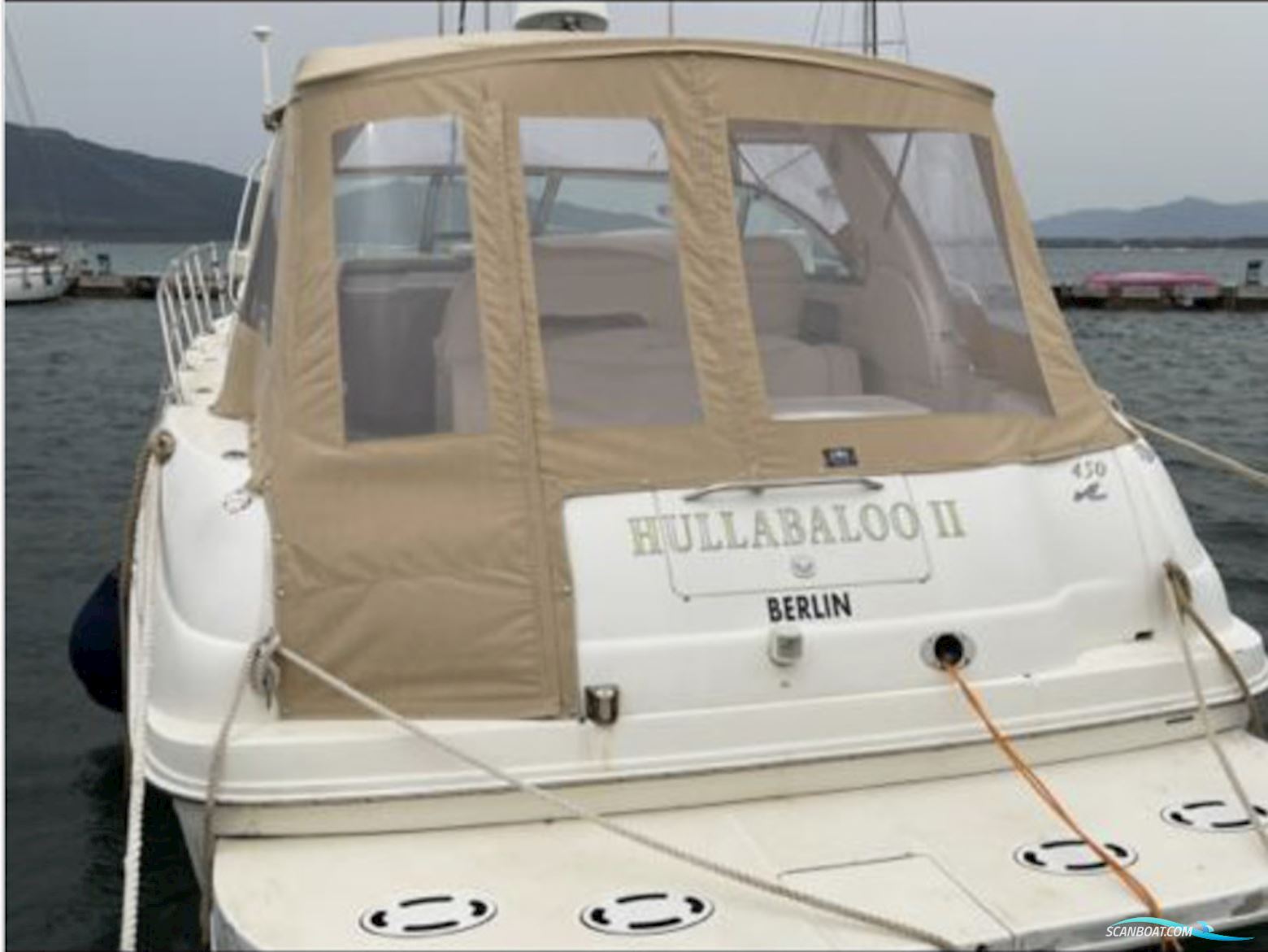 Sea Ray 410 Express Cruiser