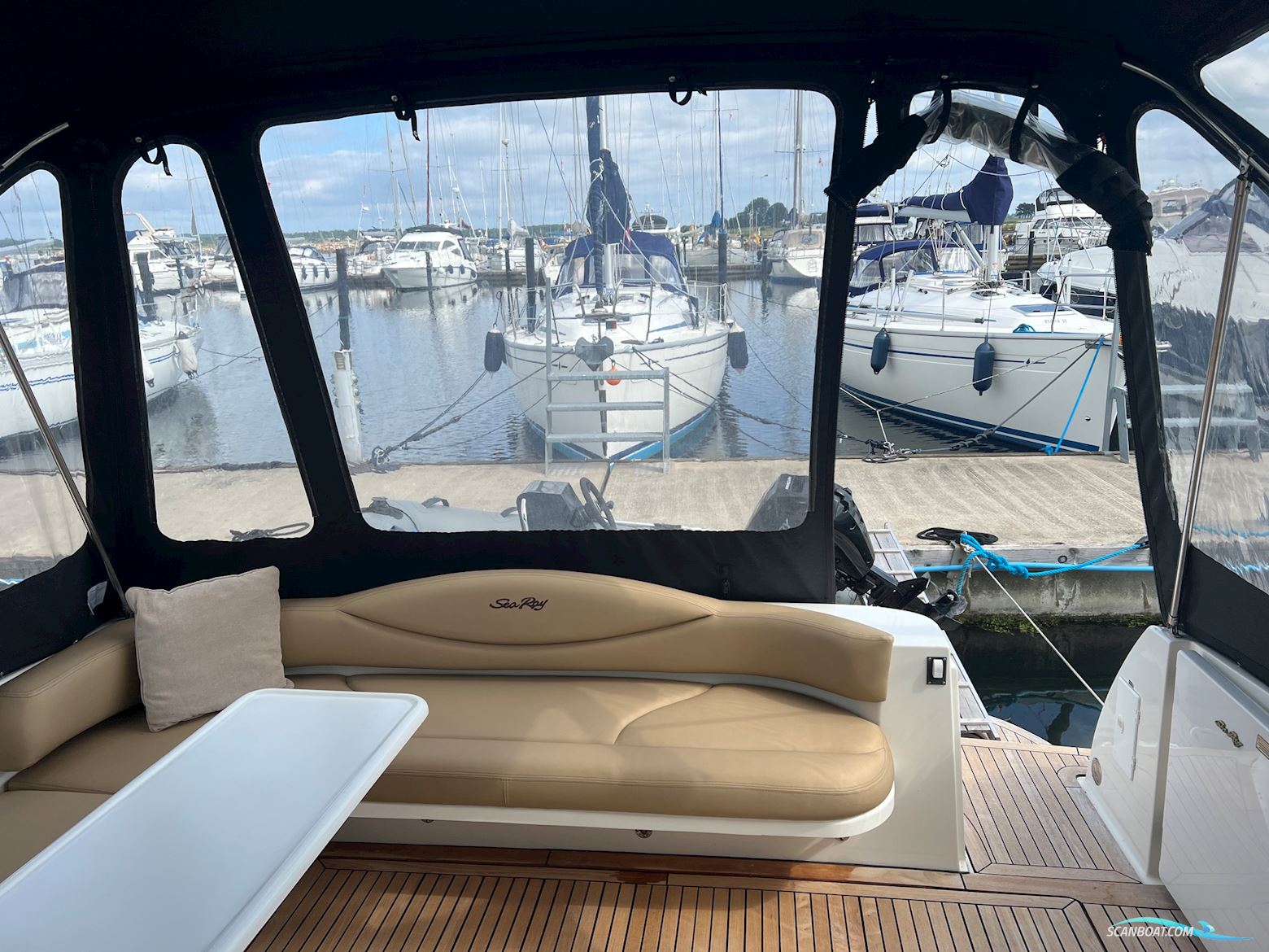 Sea Ray 410 Sundancer