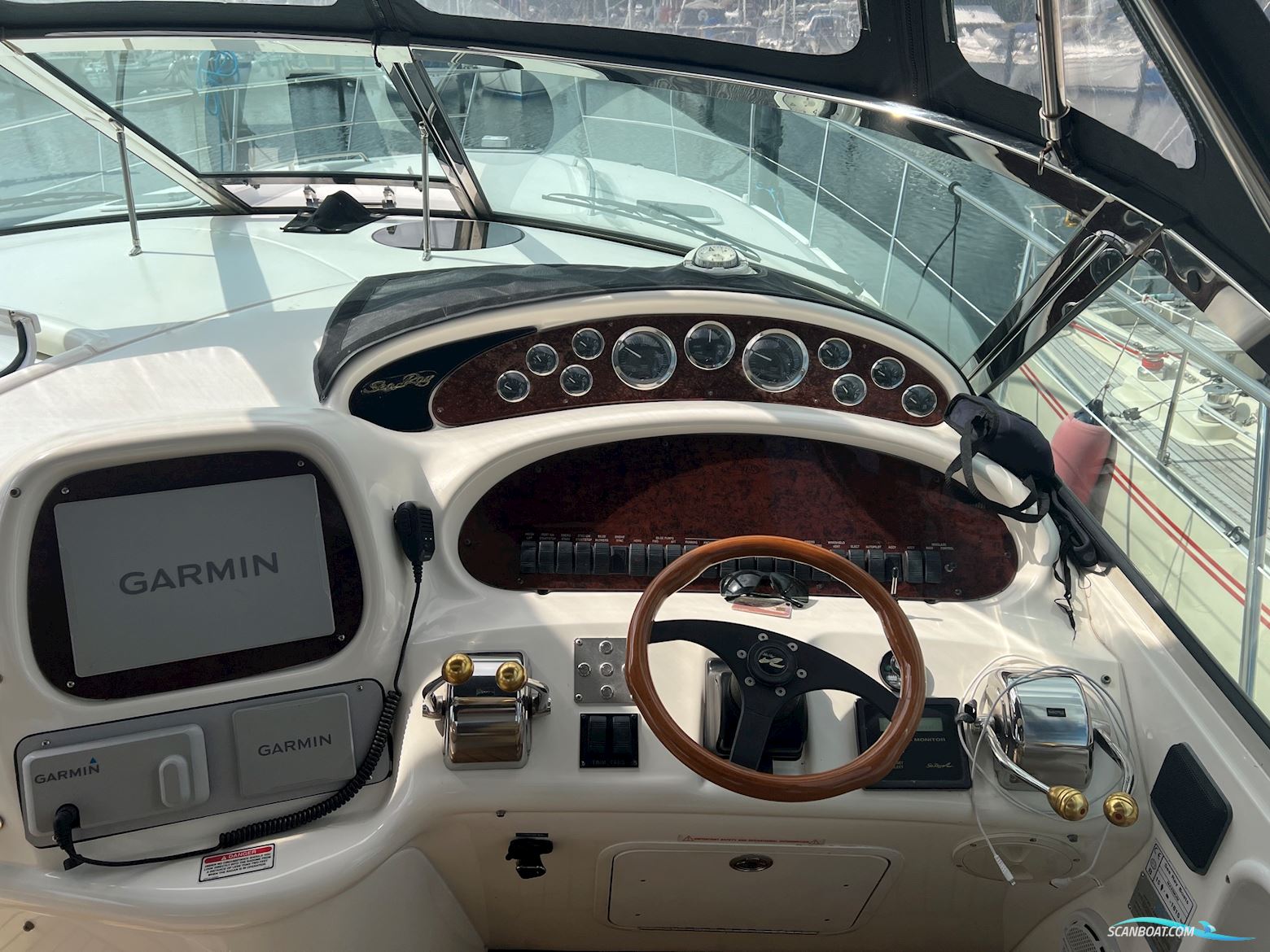 Sea Ray 410 Sundancer