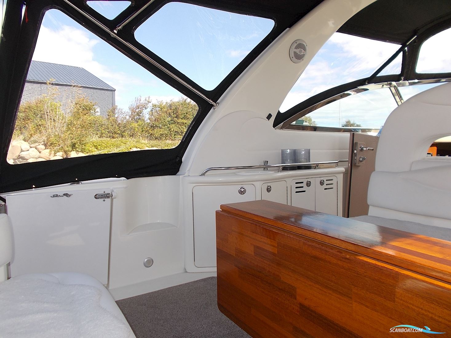 Sea Ray 410 Sundancer