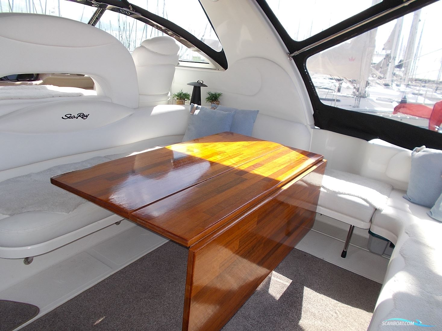 Sea Ray 410 Sundancer