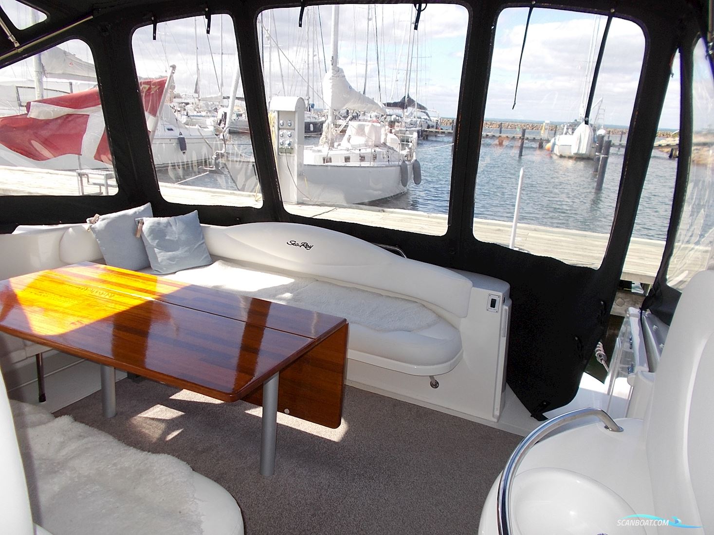 Sea Ray 410 Sundancer