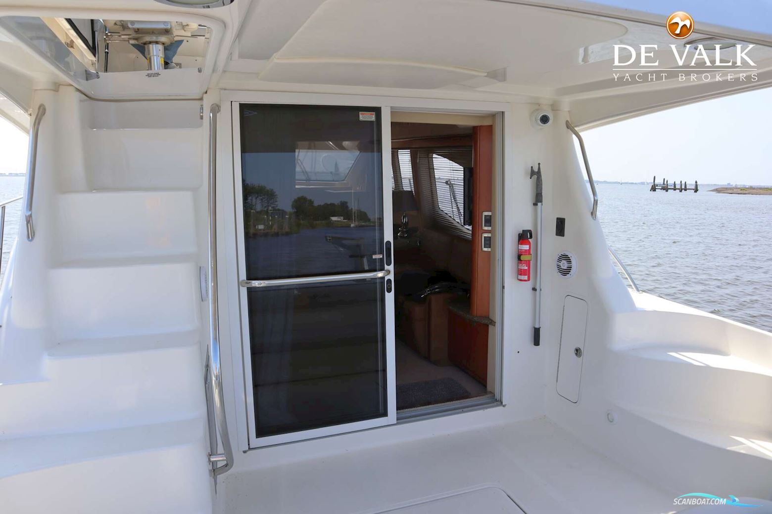 Sea Ray 455 Sedan Bridge