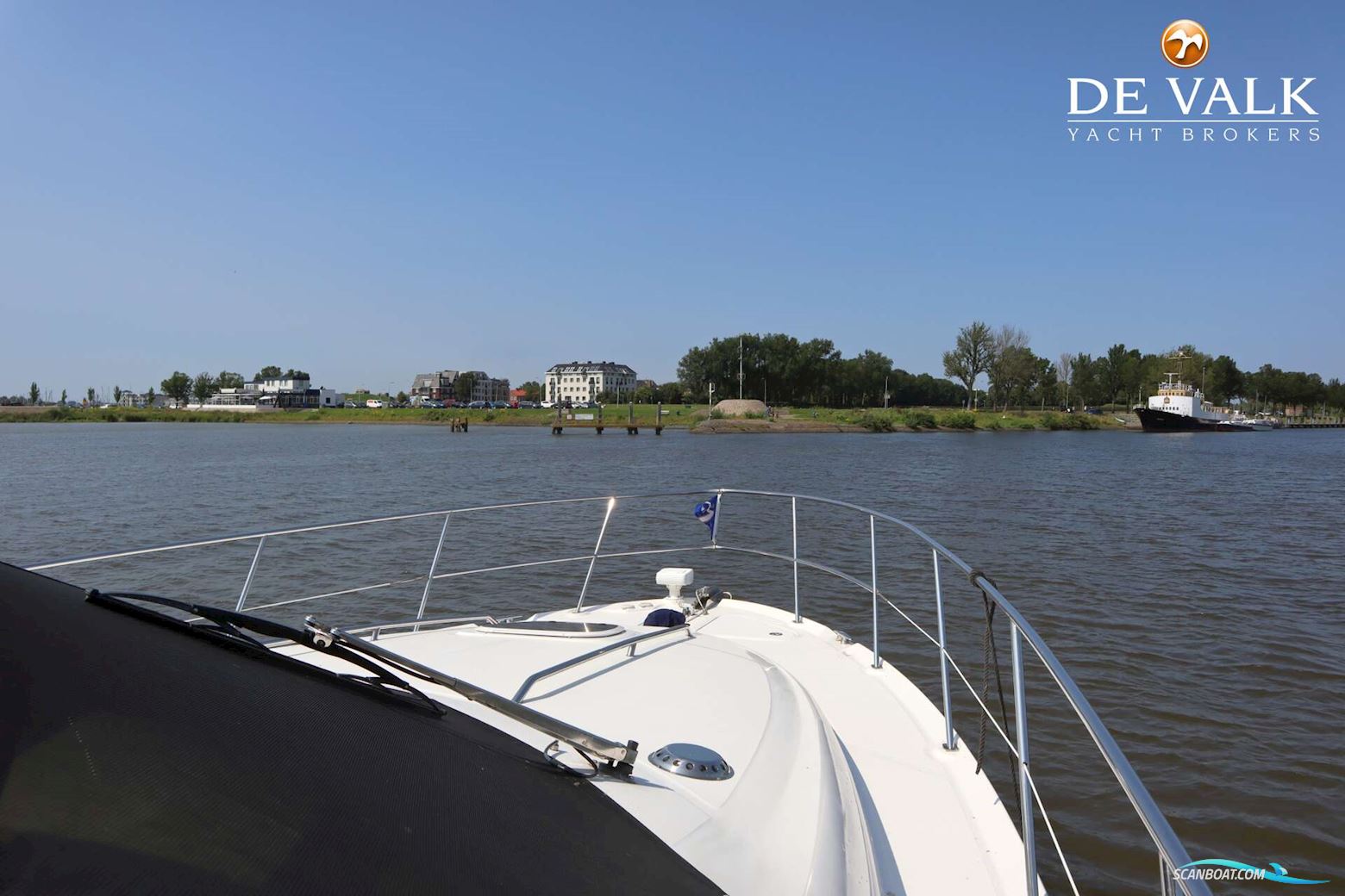 Sea Ray 455 Sedan Bridge