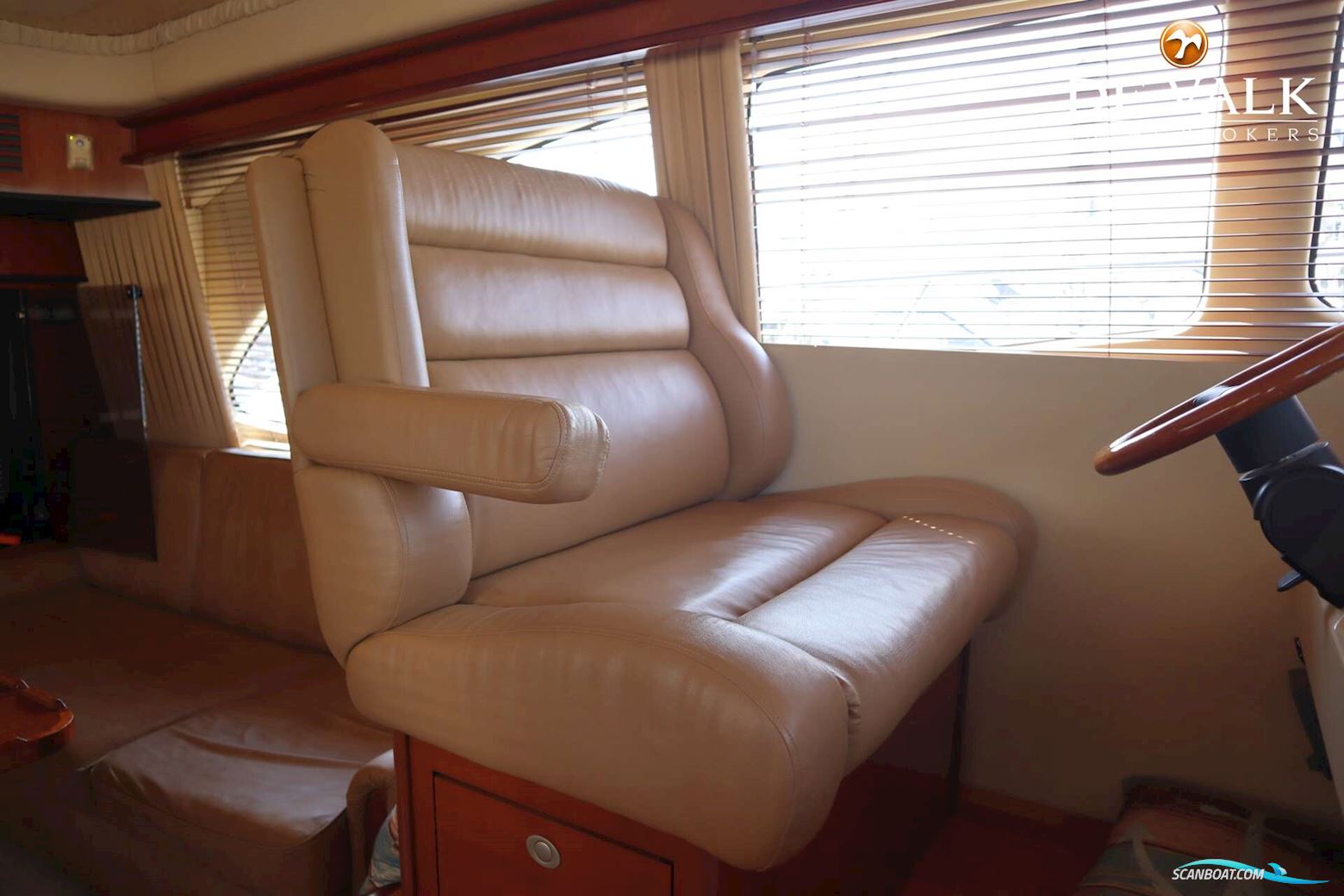 Sea Ray 455 Sedan Bridge