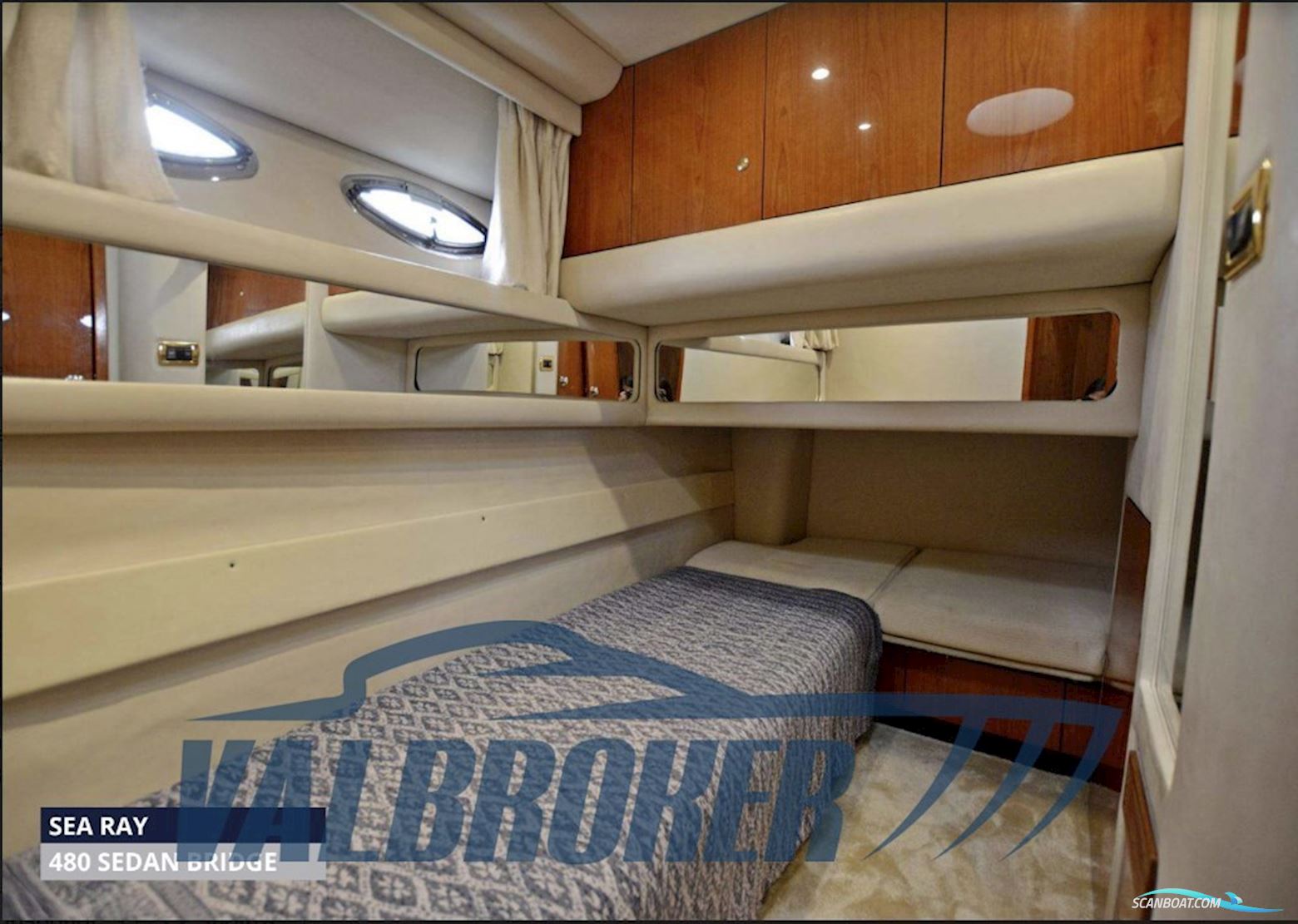 Sea Ray 480 Sedan Bridge