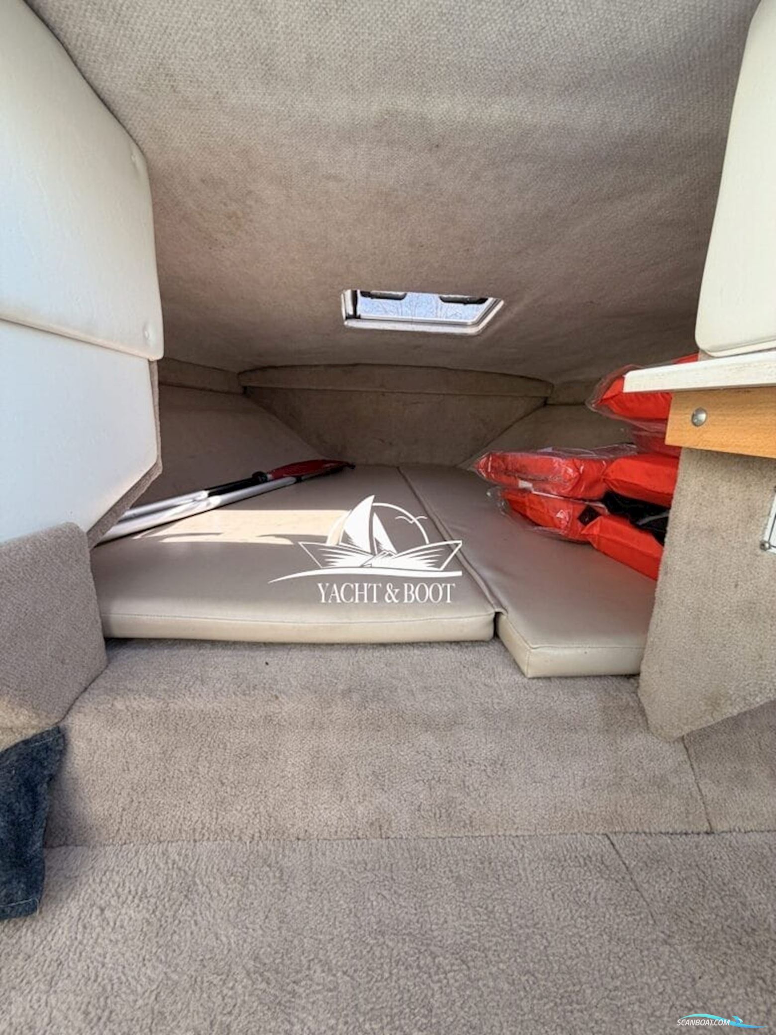 Sea Ray CB 200 Signature