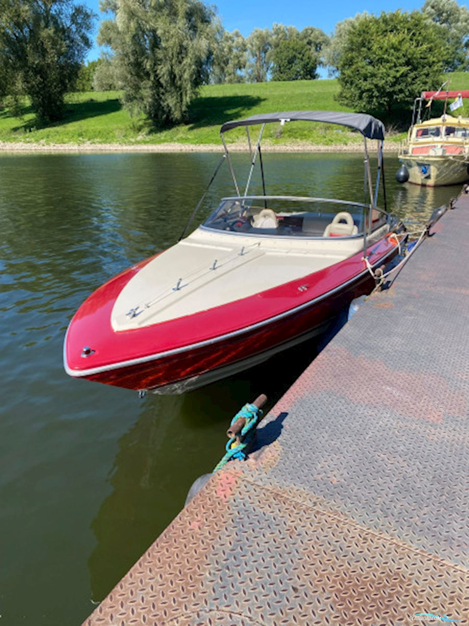 Sea Ray Pachanger 22