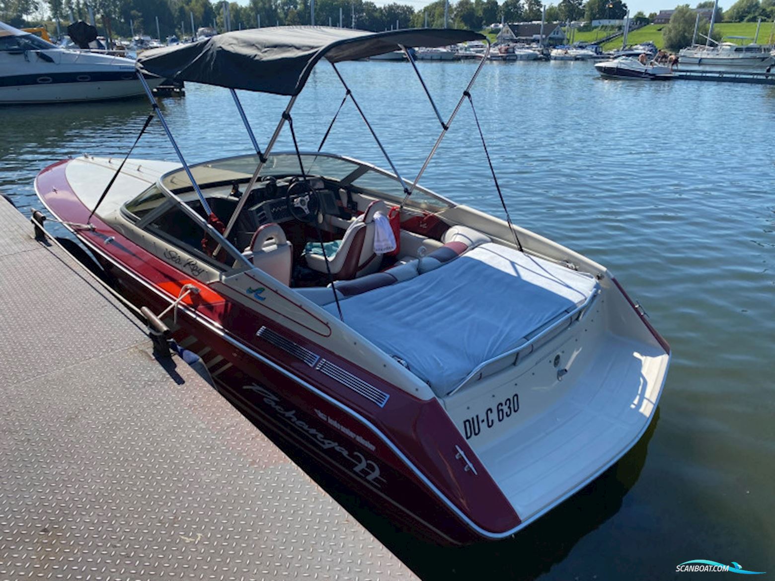 Sea Ray Pachanger 22