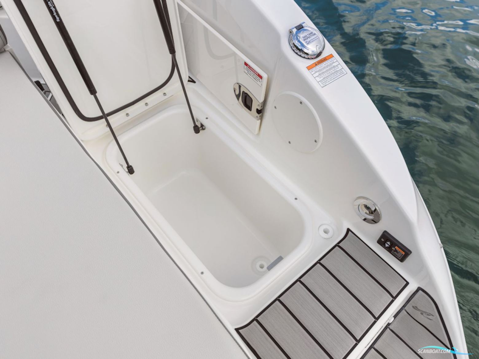 Sea Ray SDX 250