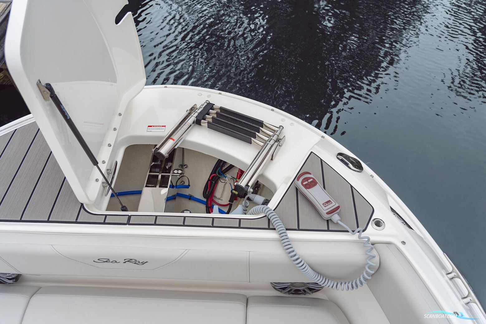 Sea Ray SDX 270 Surf