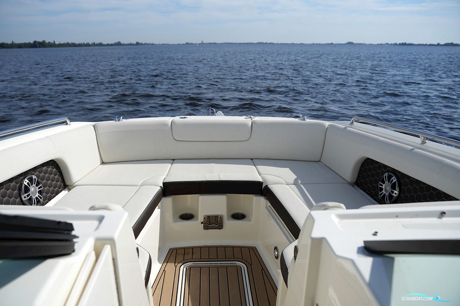 Sea Ray SDX 290 Outboard