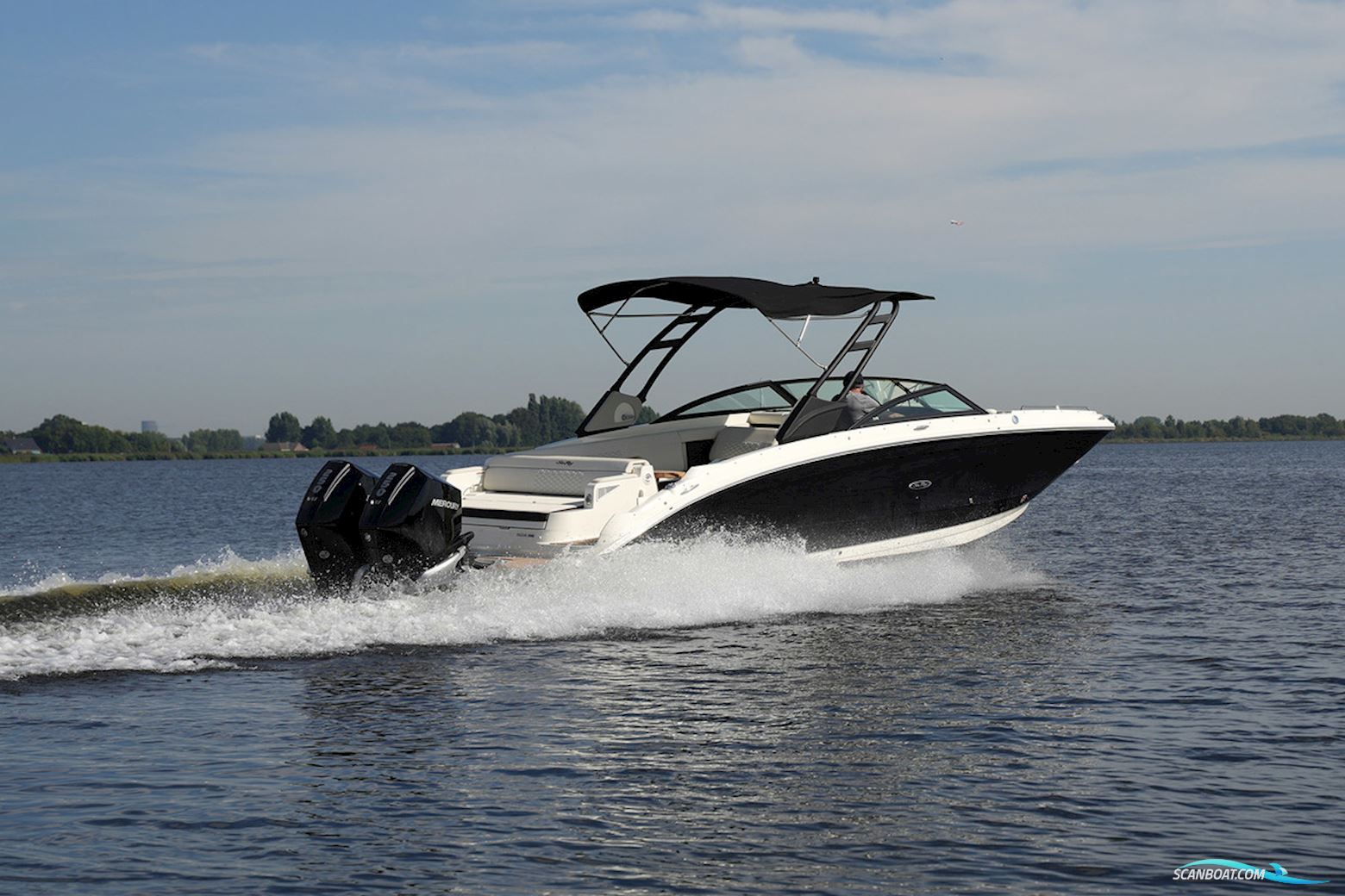 Sea Ray SDX 290 Outboard