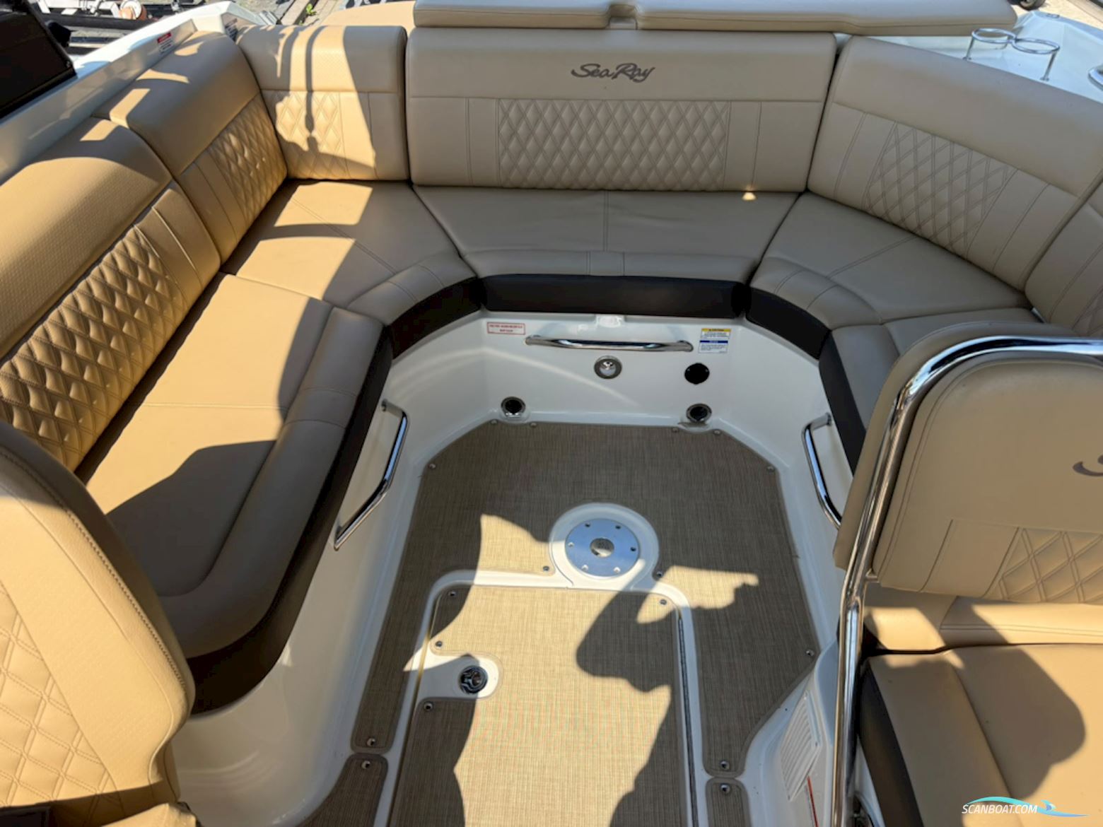 Sea Ray SLX 250