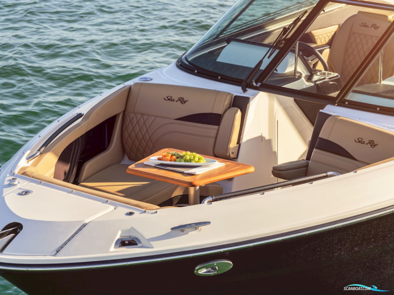 Sea Ray SLX 260