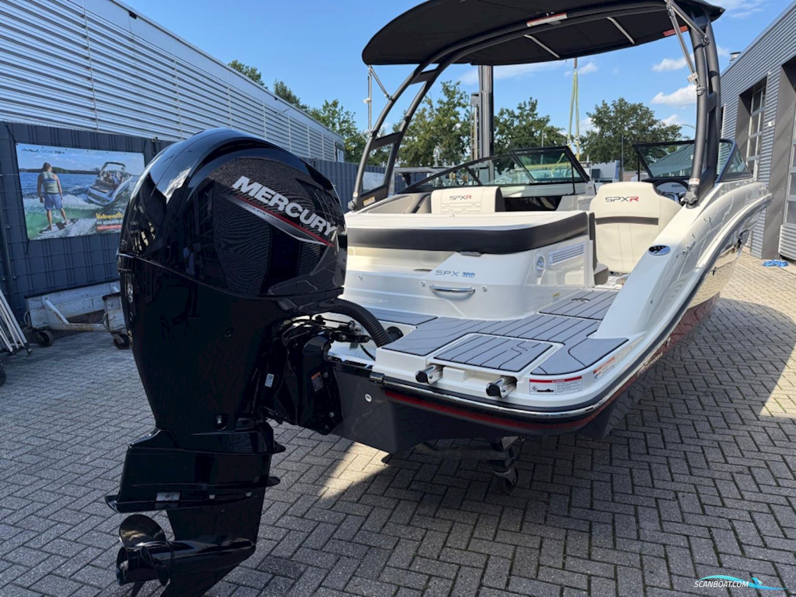 Sea Ray SPX 190 Outboard