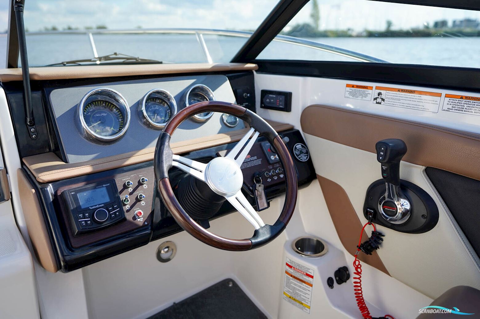 Sea Ray Sun Sport 230