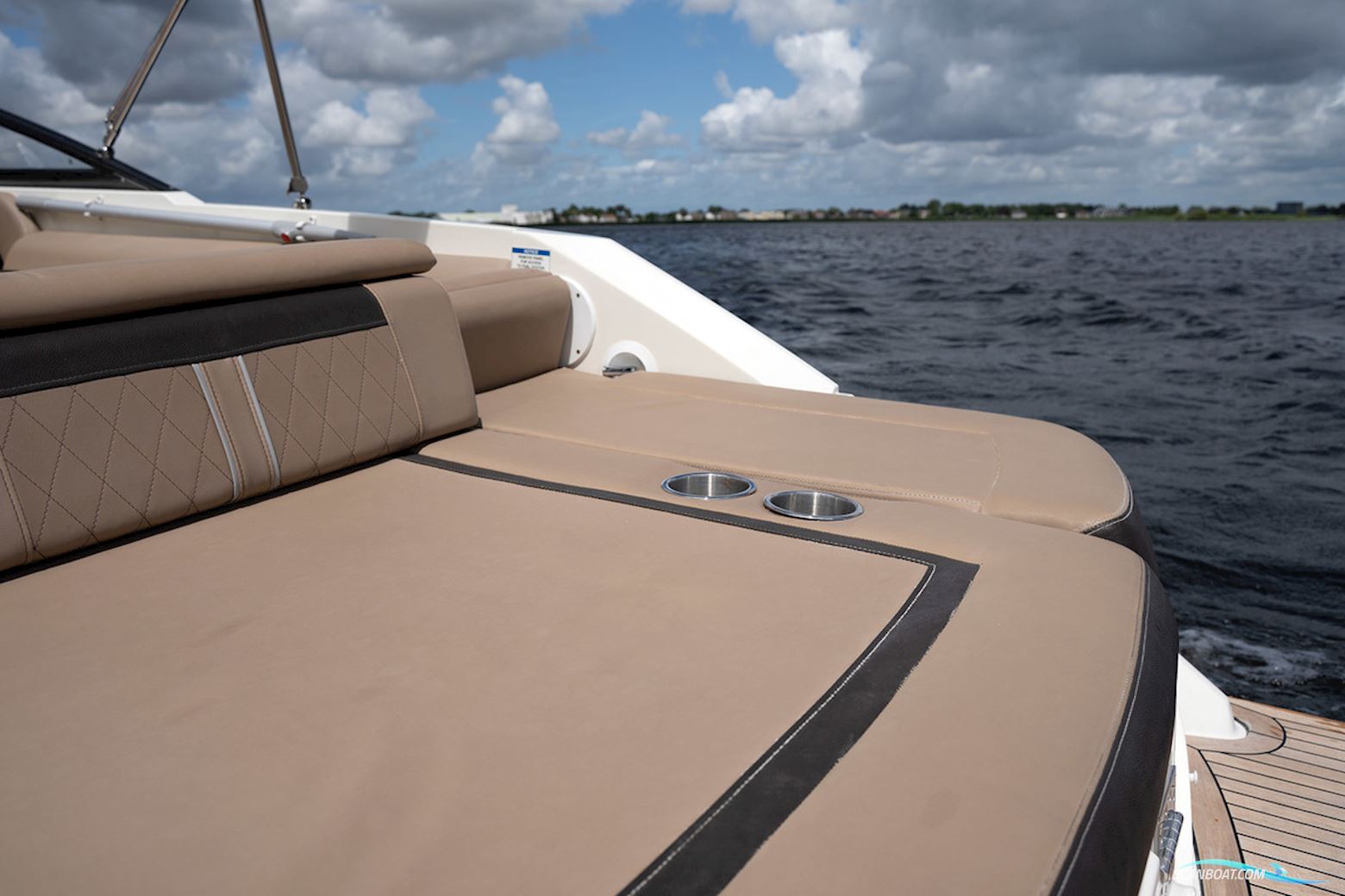 Sea Ray Sun Sport 250