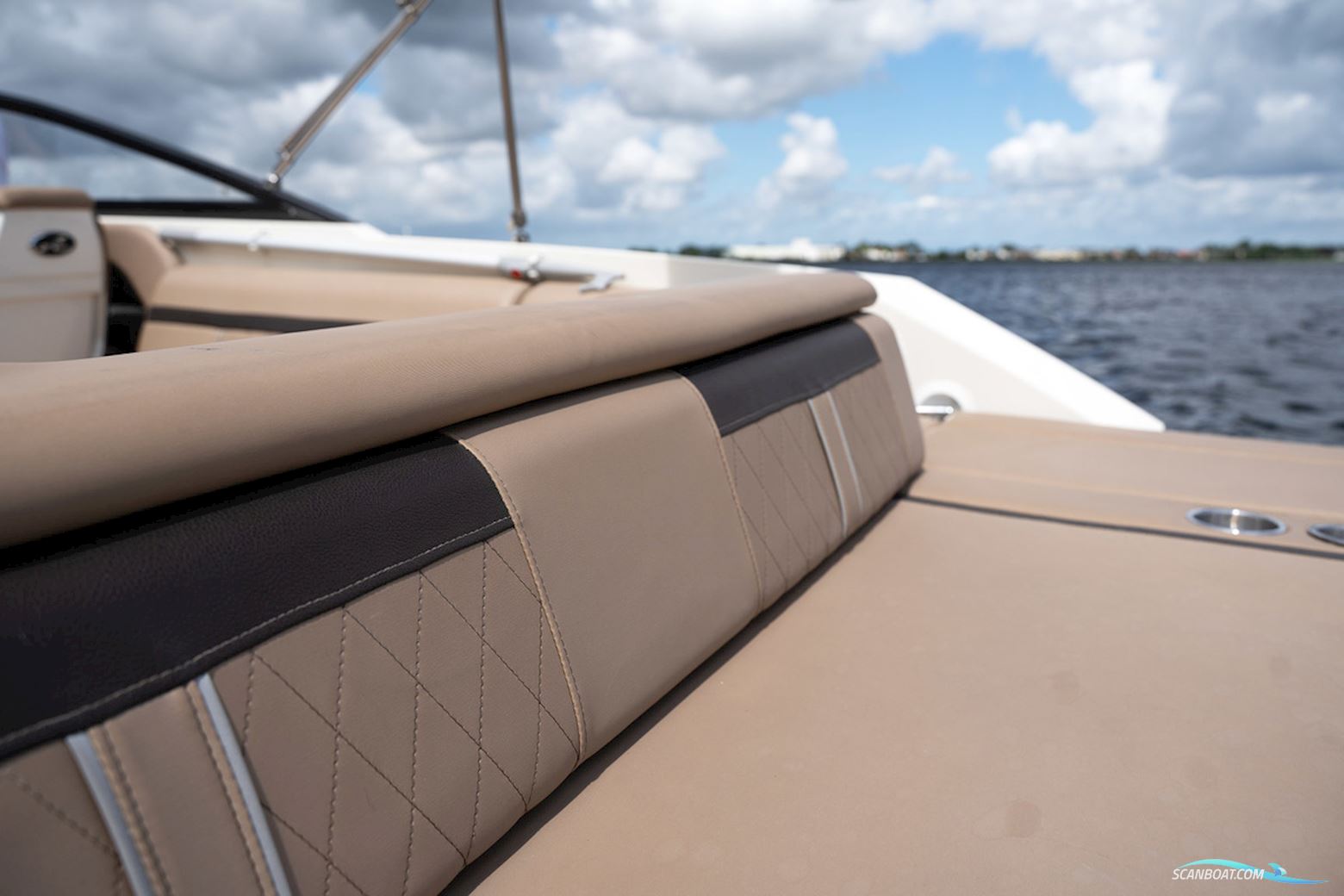 Sea Ray Sun Sport 250