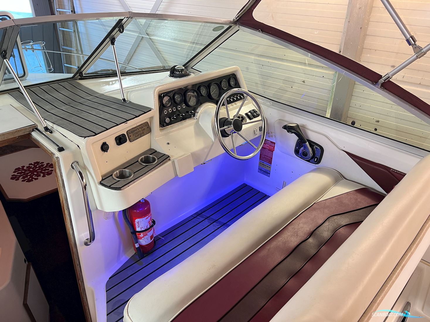 Sea Ray Sundancer 220