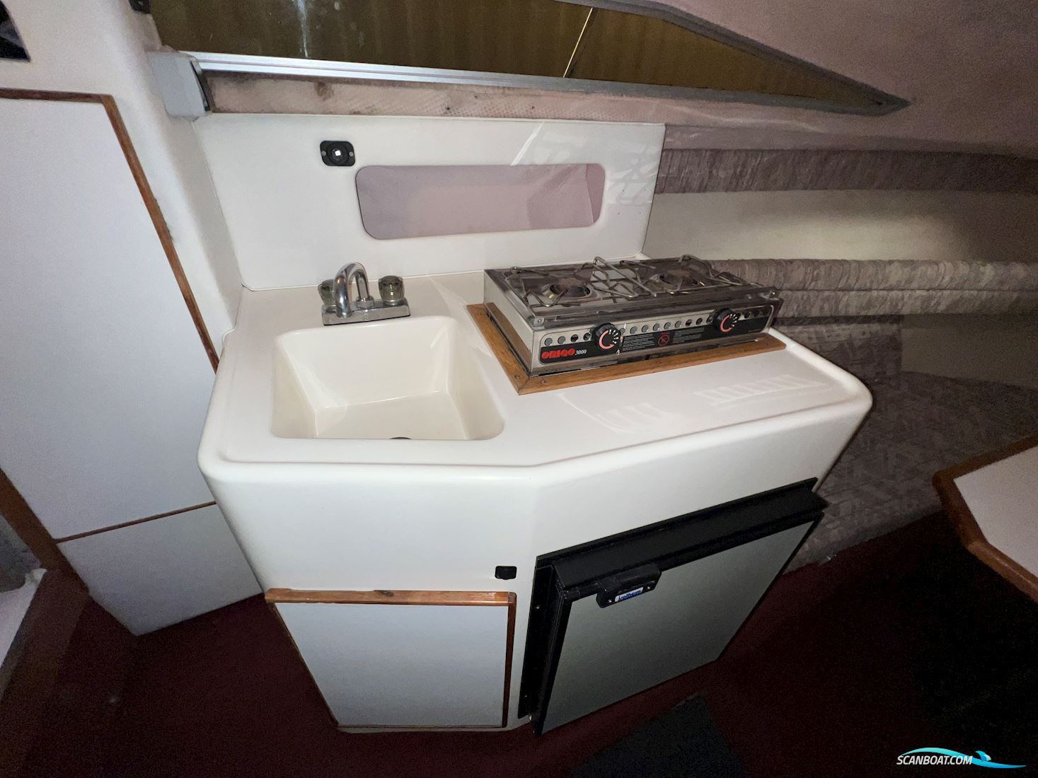 Sea Ray Sundancer 220