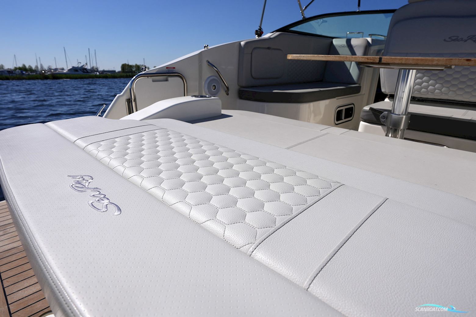 Sea Ray Sundancer 265