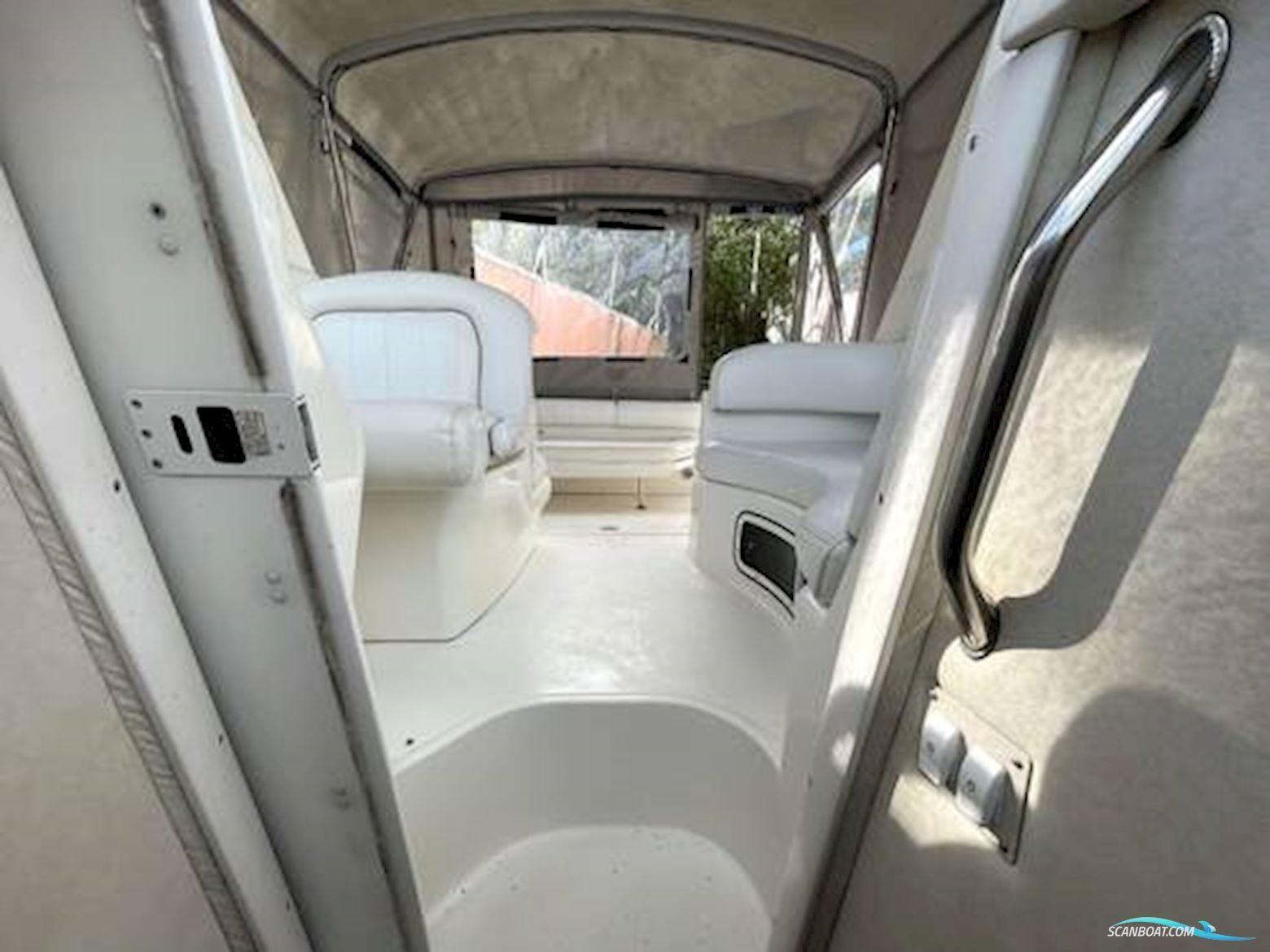 Sea Ray Sundancer 290