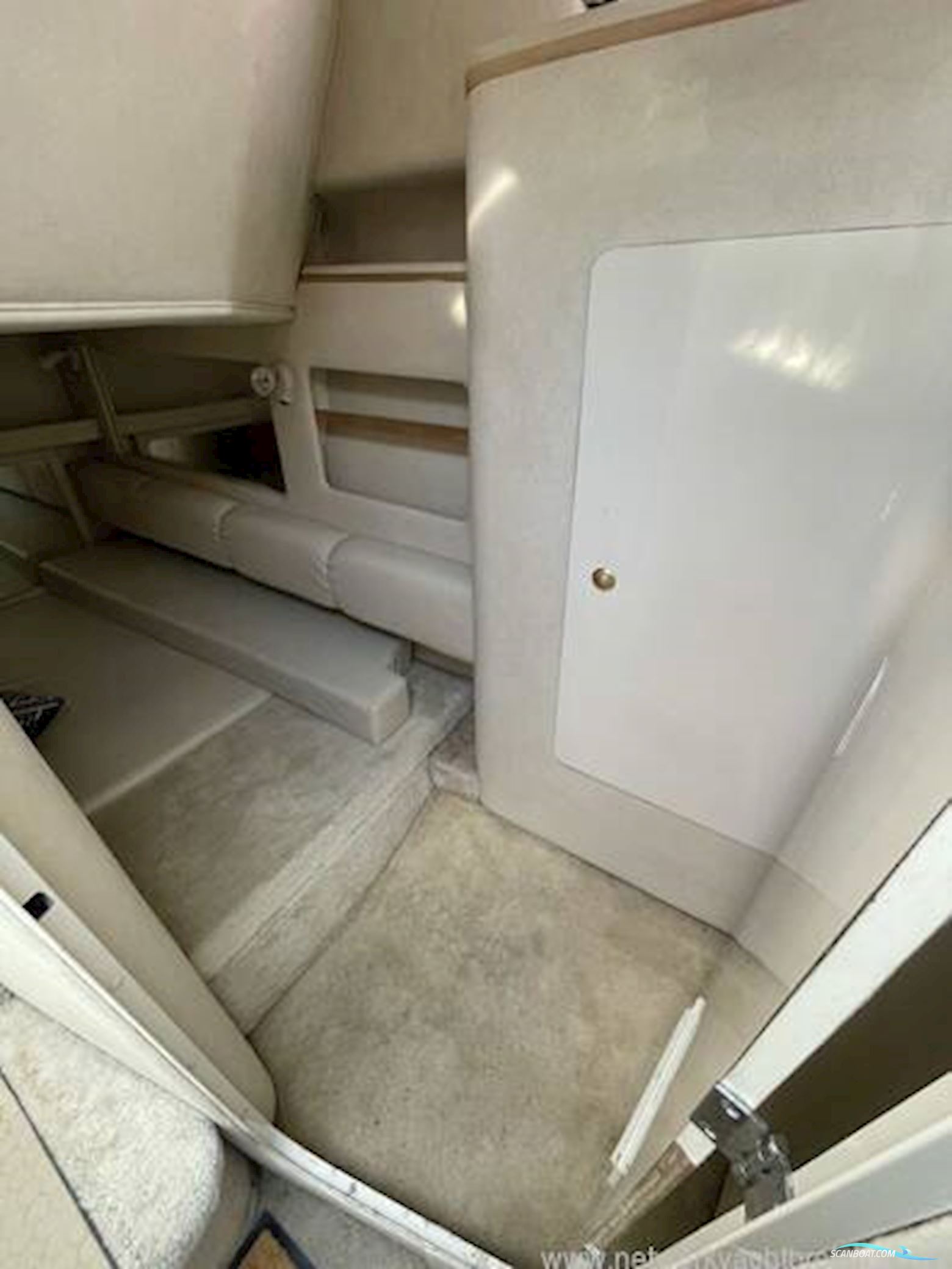 Sea Ray Sundancer 290