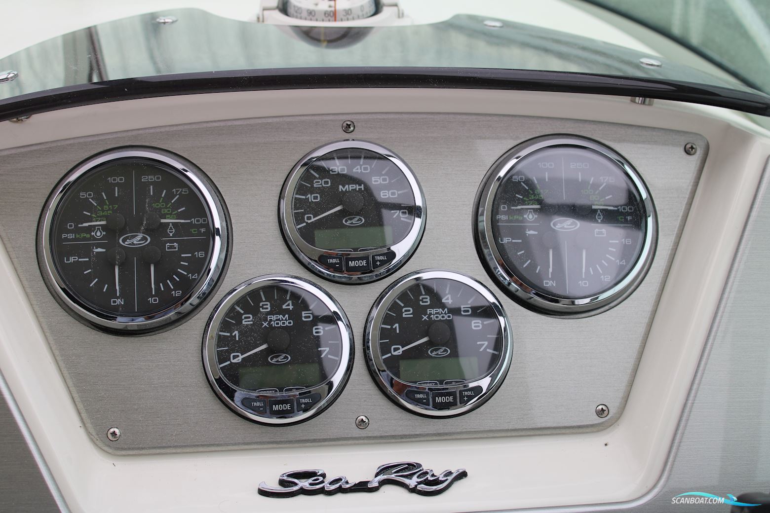 Sea Ray Sundancer 305 DA