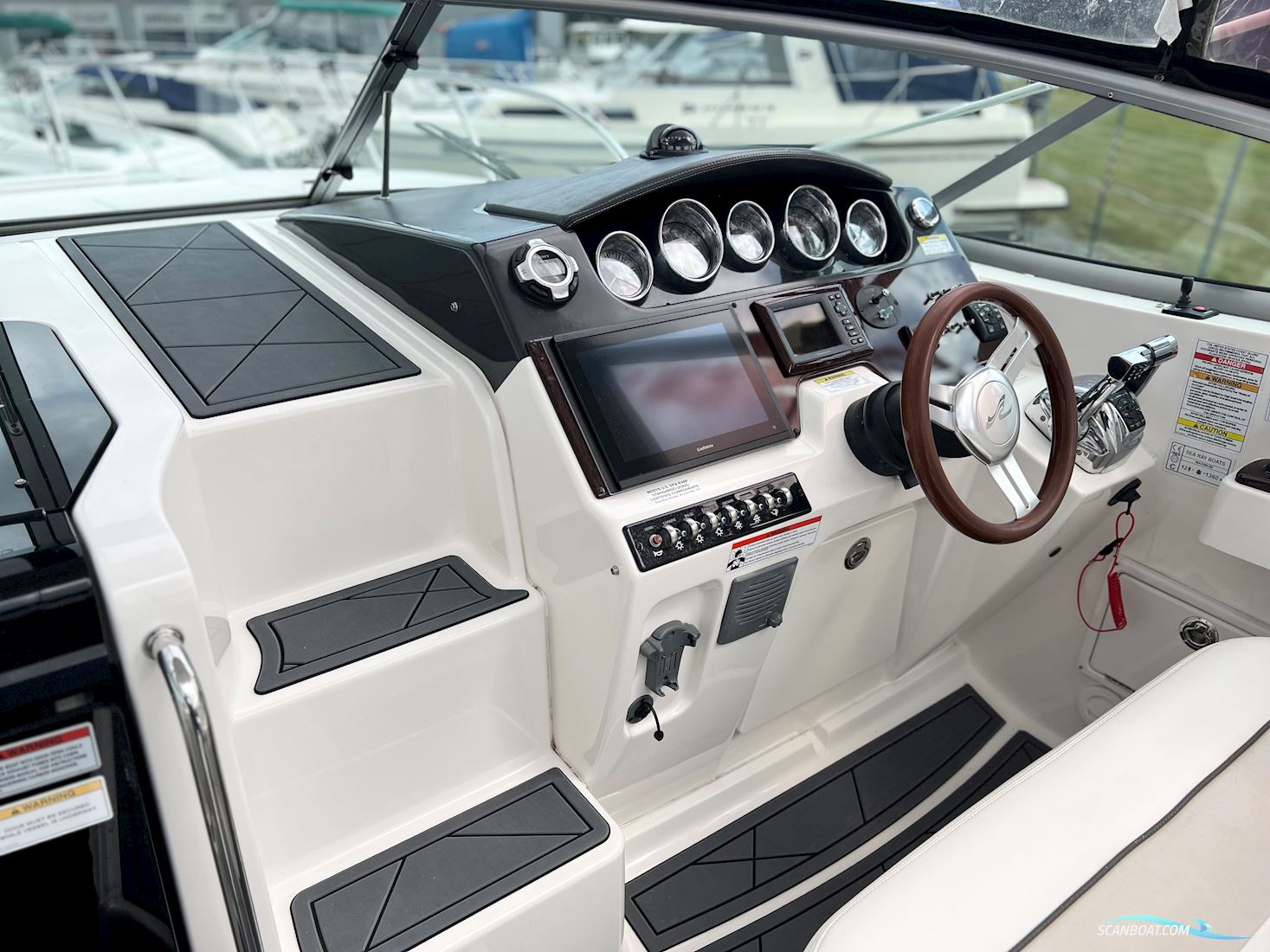 Sea Ray Sundancer 310