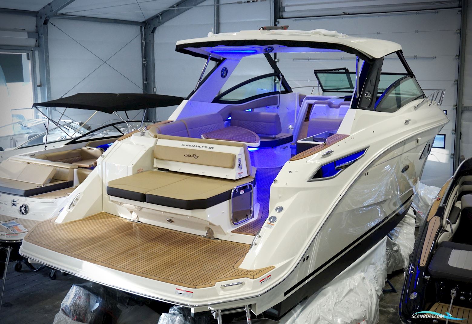 Sea Ray Sundancer 320 - IN Store!