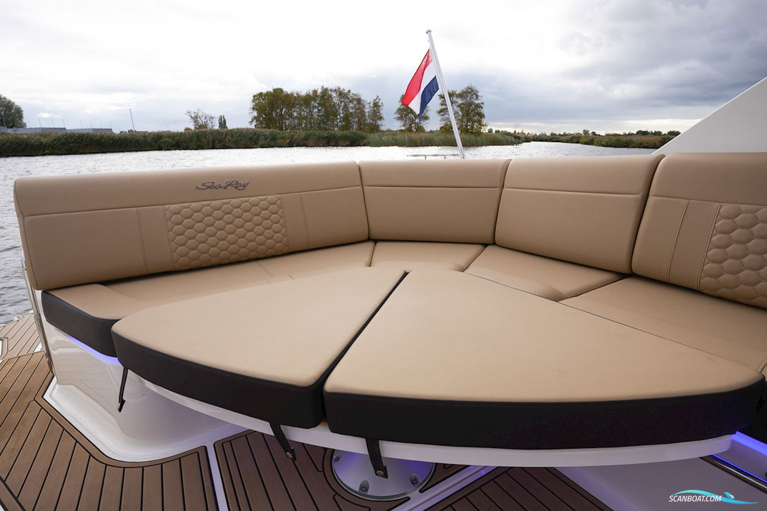 Sea Ray Sundancer 320