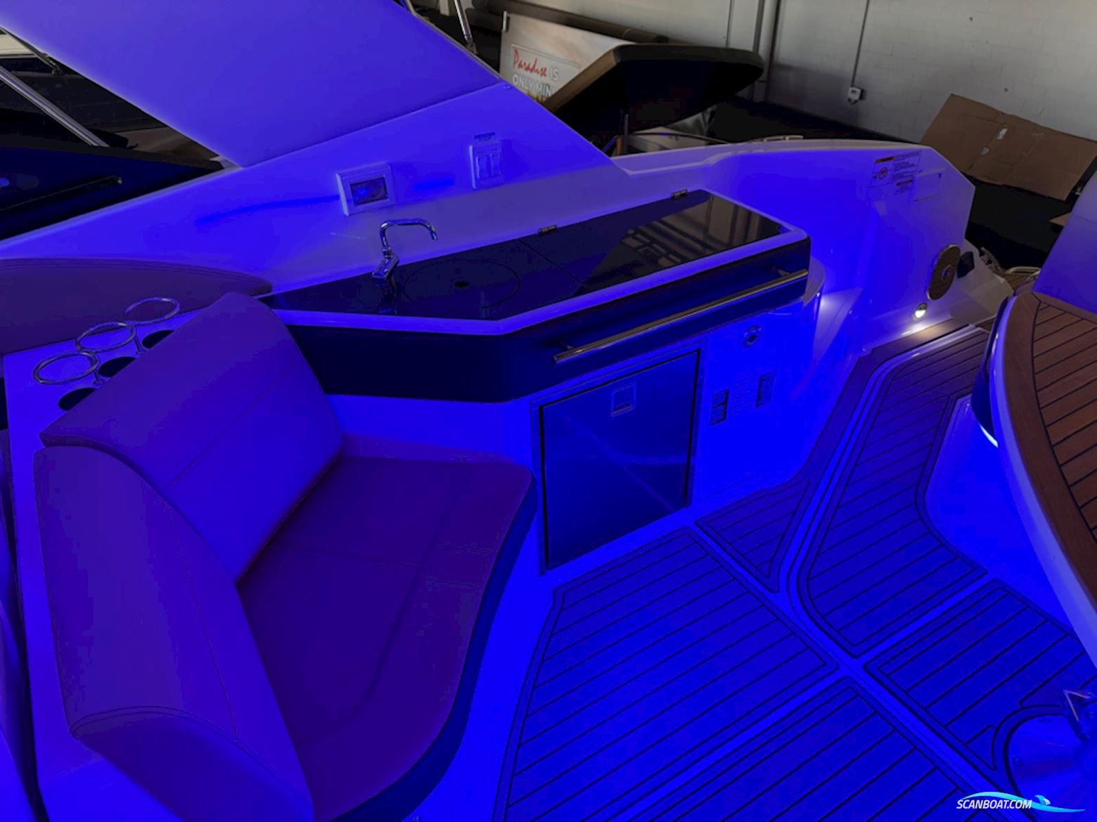 Sea Ray Sundancer 320
