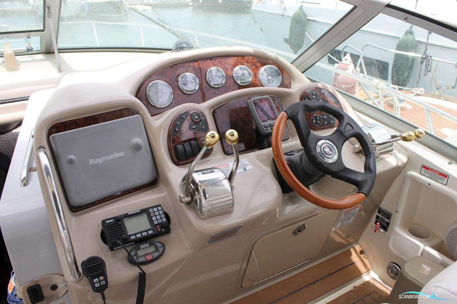 Sea Ray Sundancer 355