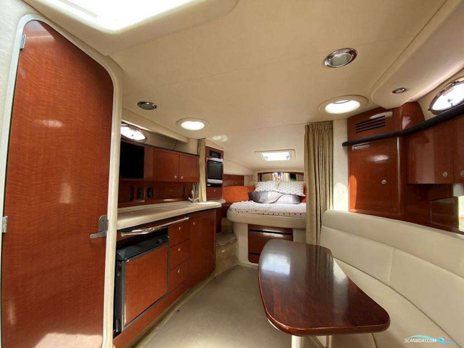 Sea Ray Sundancer 355