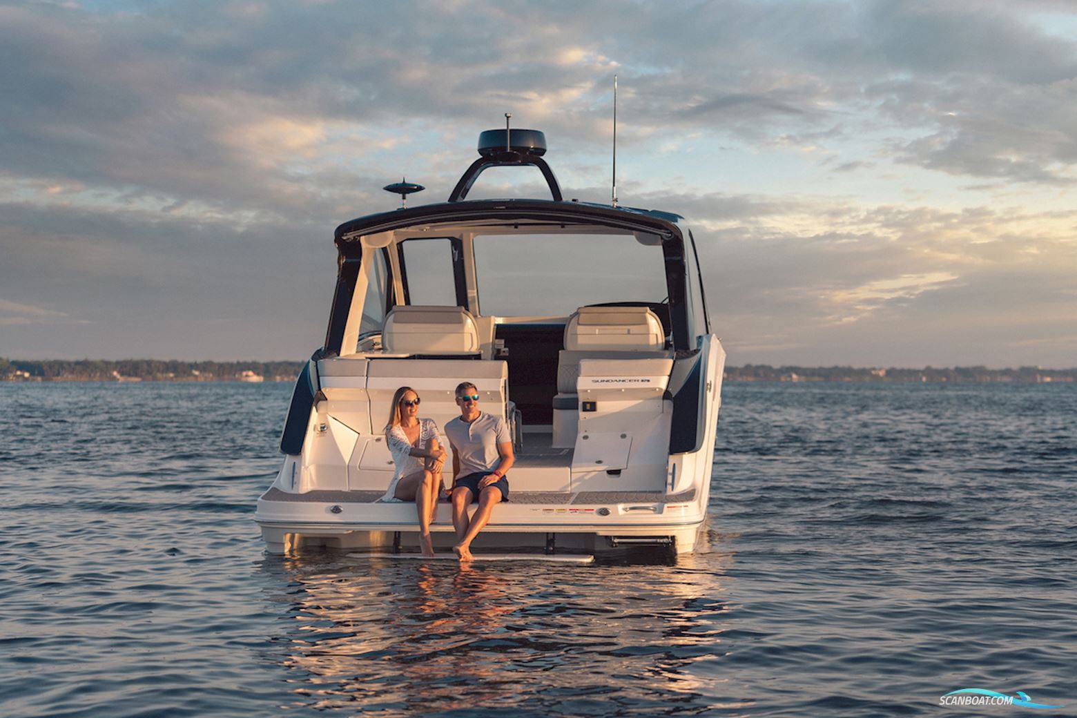 Sea Ray Sundancer 370