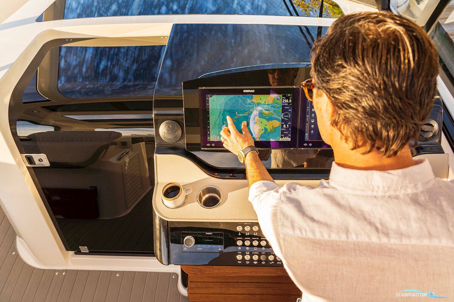 Sea Ray Sundancer 370