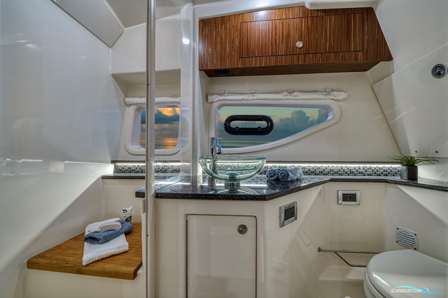 Sea Ray Sundancer 370