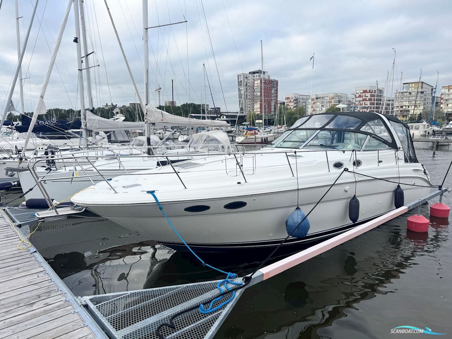 Sea Ray Sundancer 380 Motorbåd 2002, med 2 x Caterpillar 3126 motor, Sverige