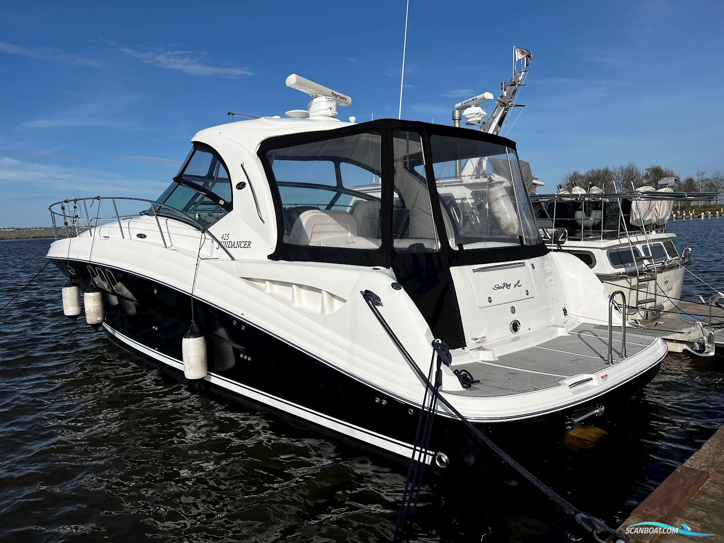 Sea Ray Sundancer 425
