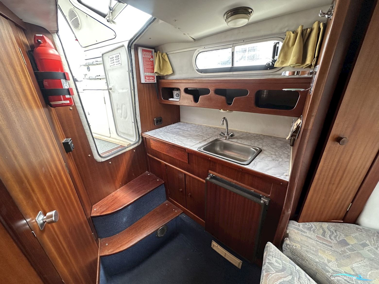 Sealine  255 Family