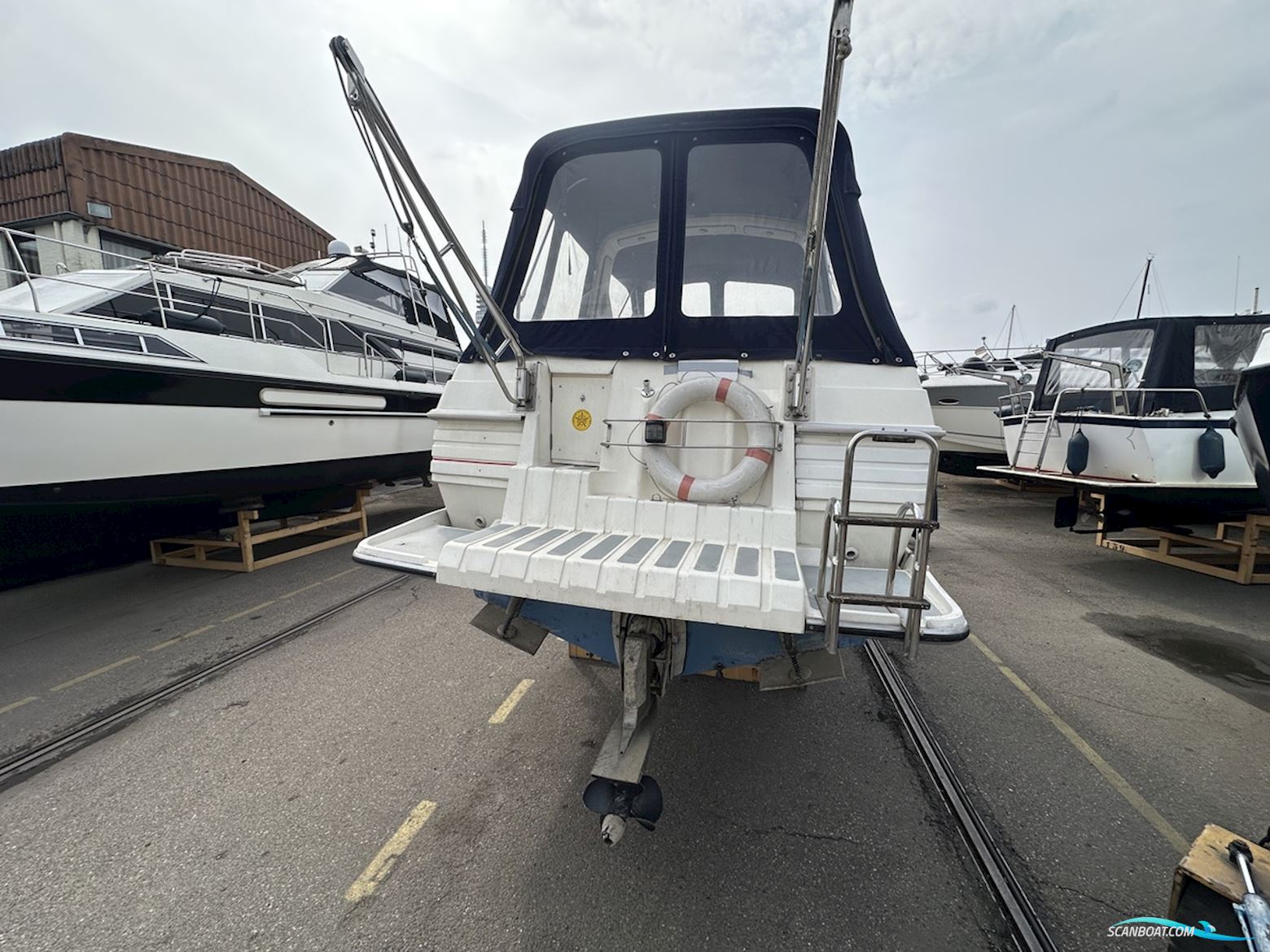 Sealine  255 Family