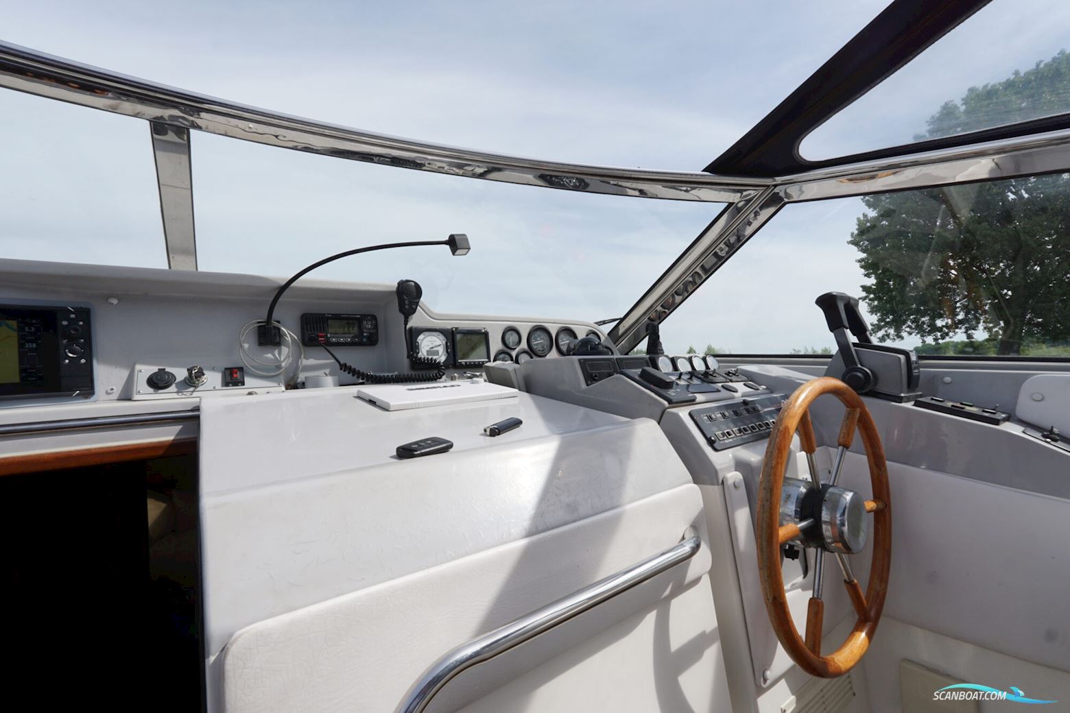 Sealine 328 Sport Bridge