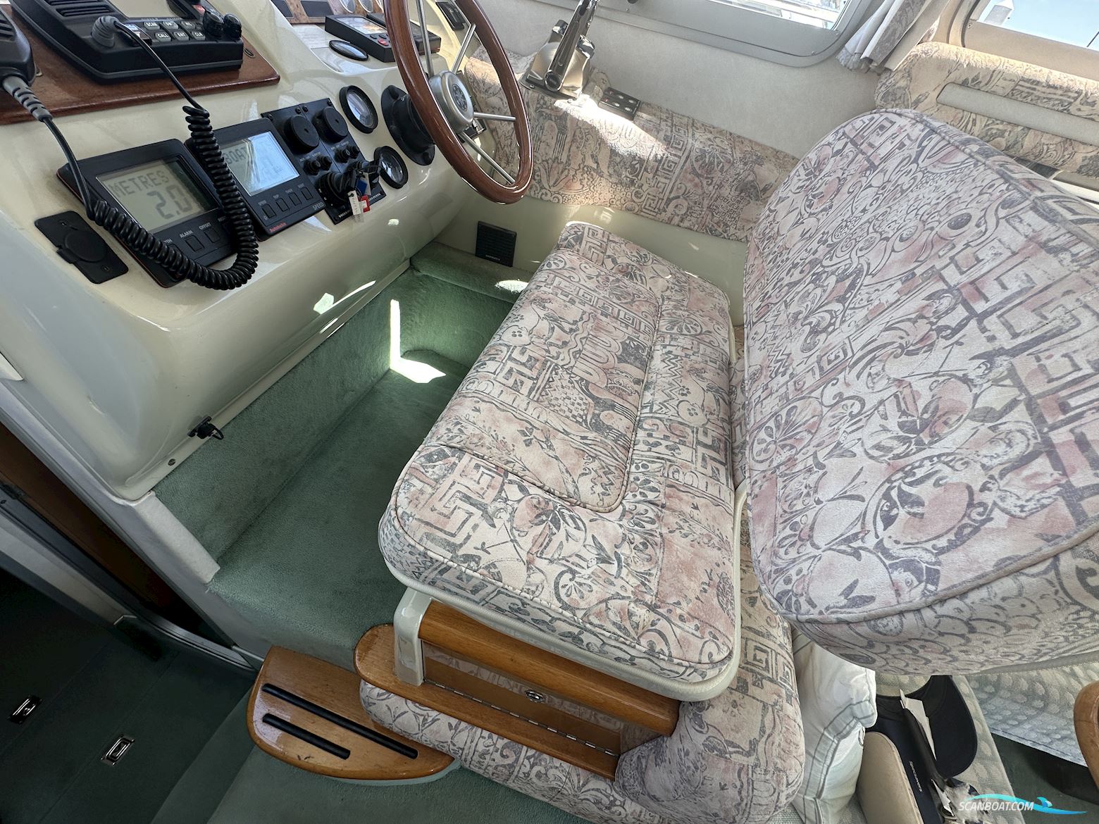 Sealine 330 Statesman