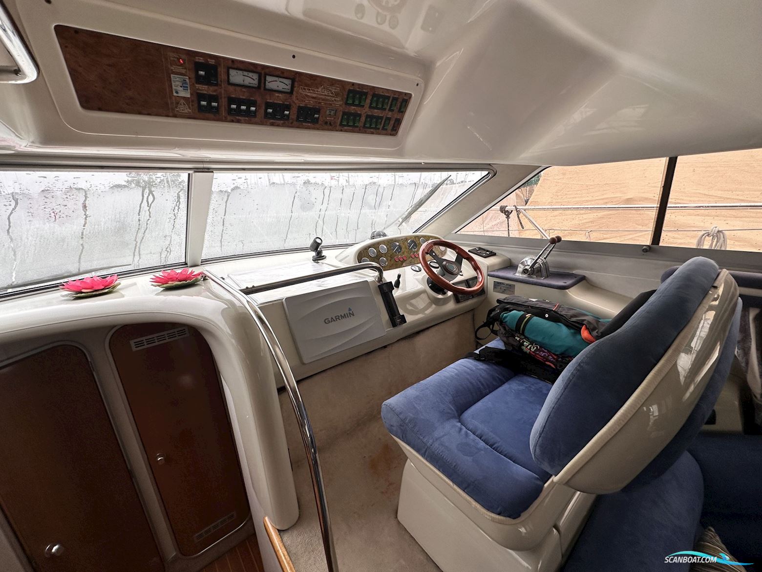 Sealine 360 F