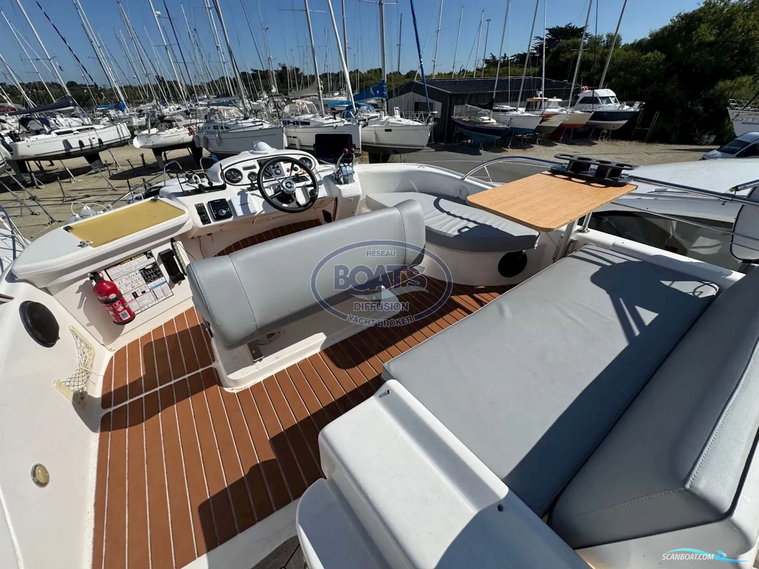 Sealine 360 STATESMAN