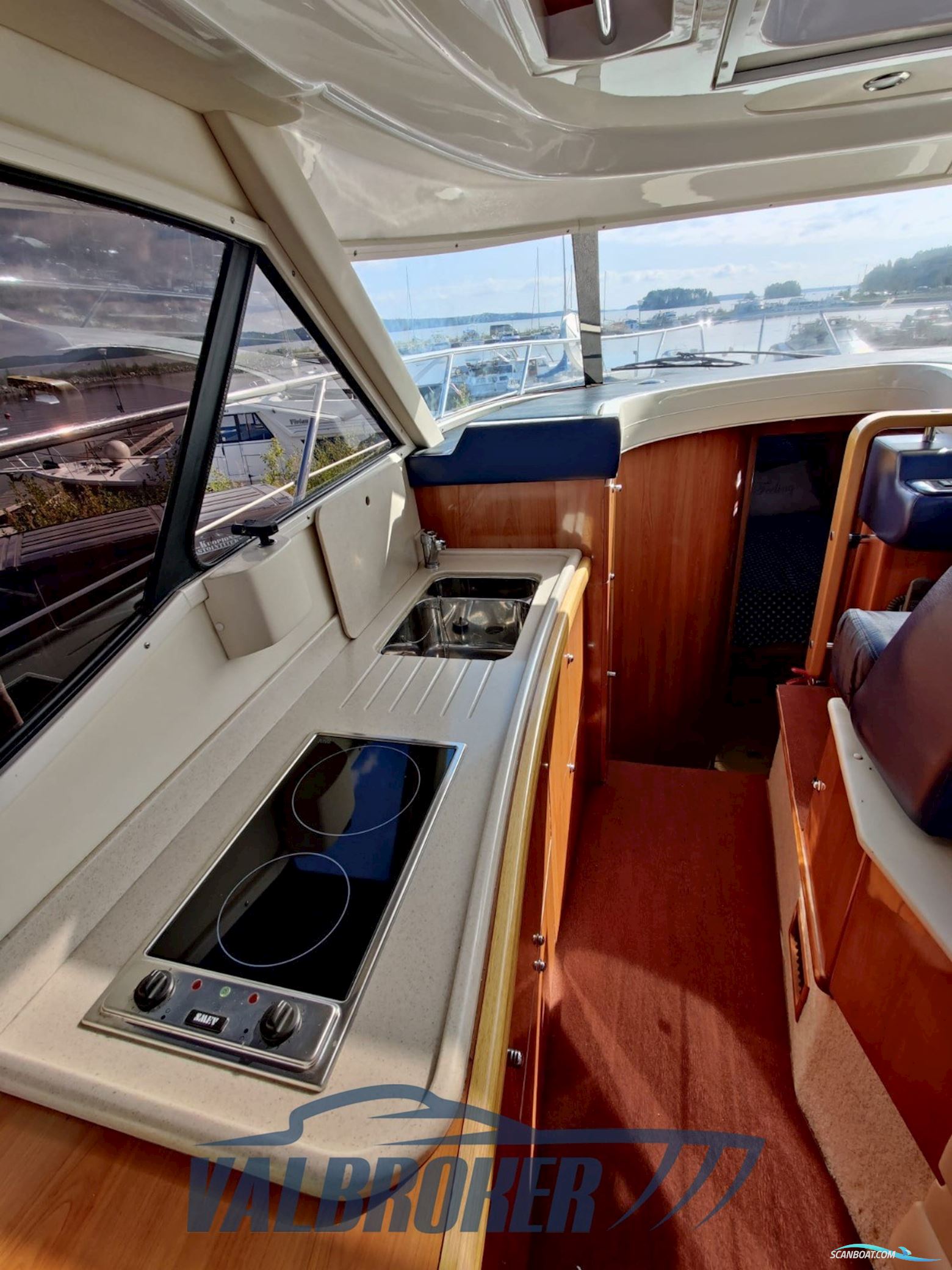 Sealine C 39