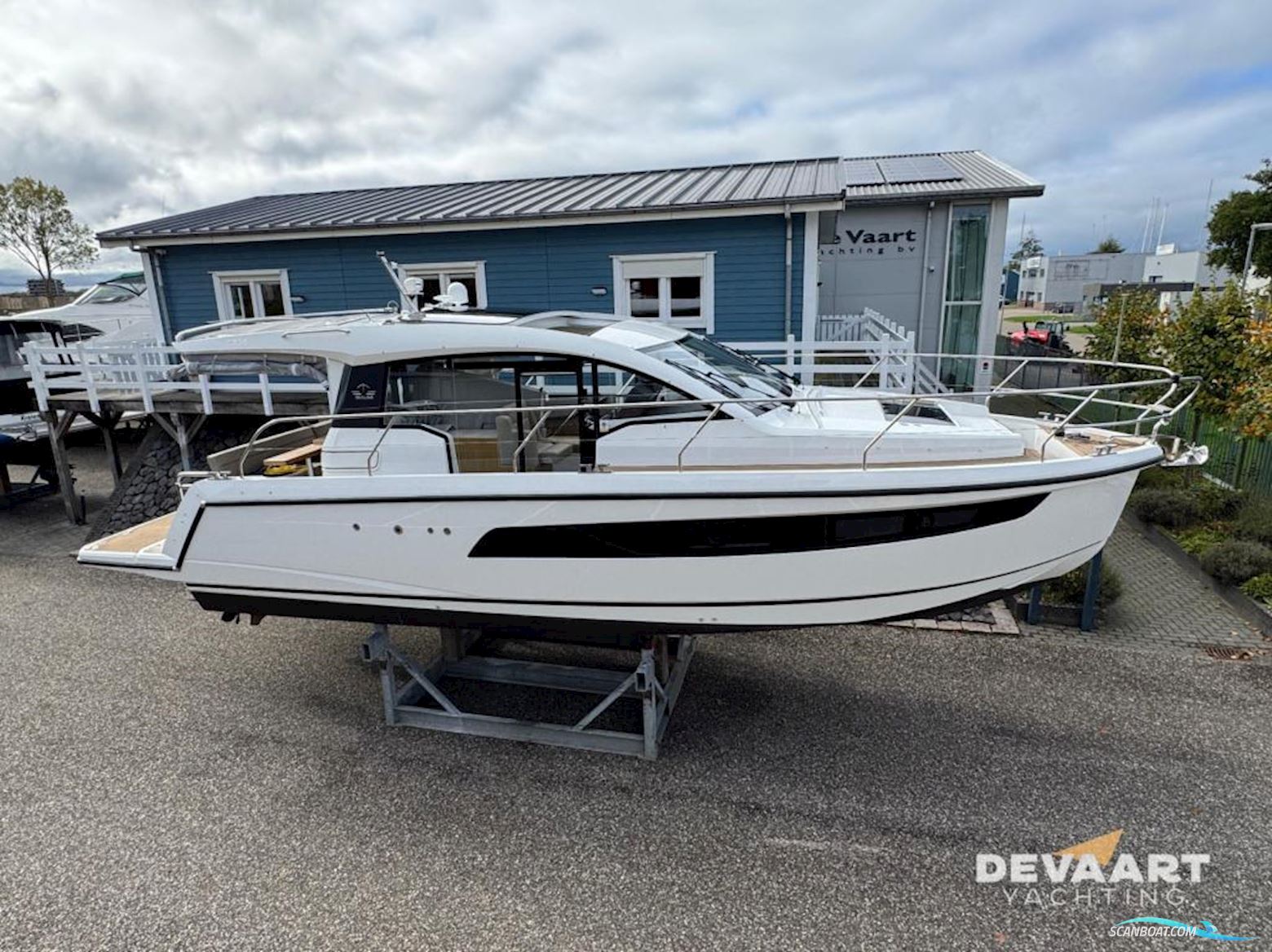 Sealine C335 Motorbåd 2022, med Volvo Penta D3 motor, Holland