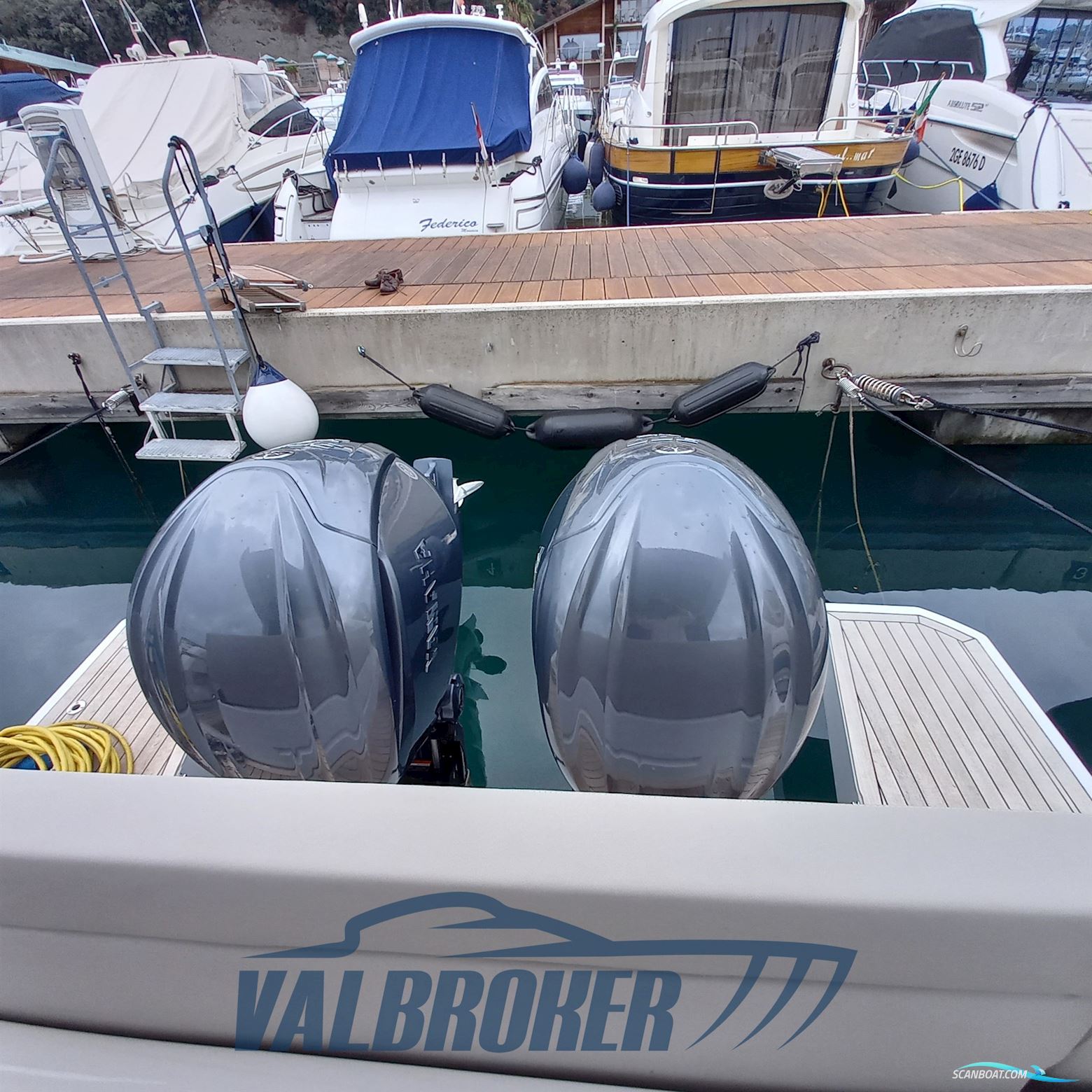 Sealine C335V